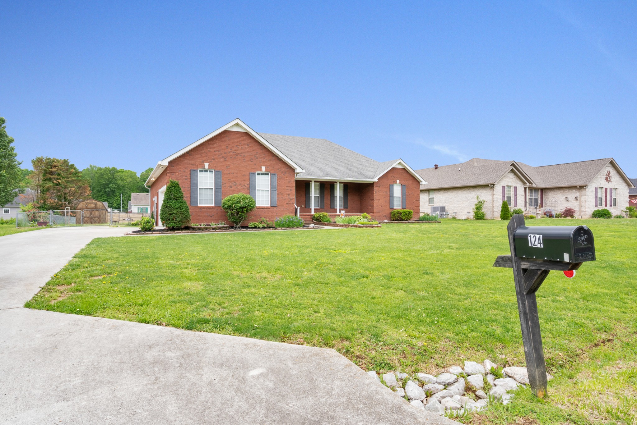 124 Linda Ln