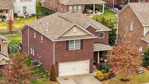 211 Hempstead Ct Gallatin TN 37066