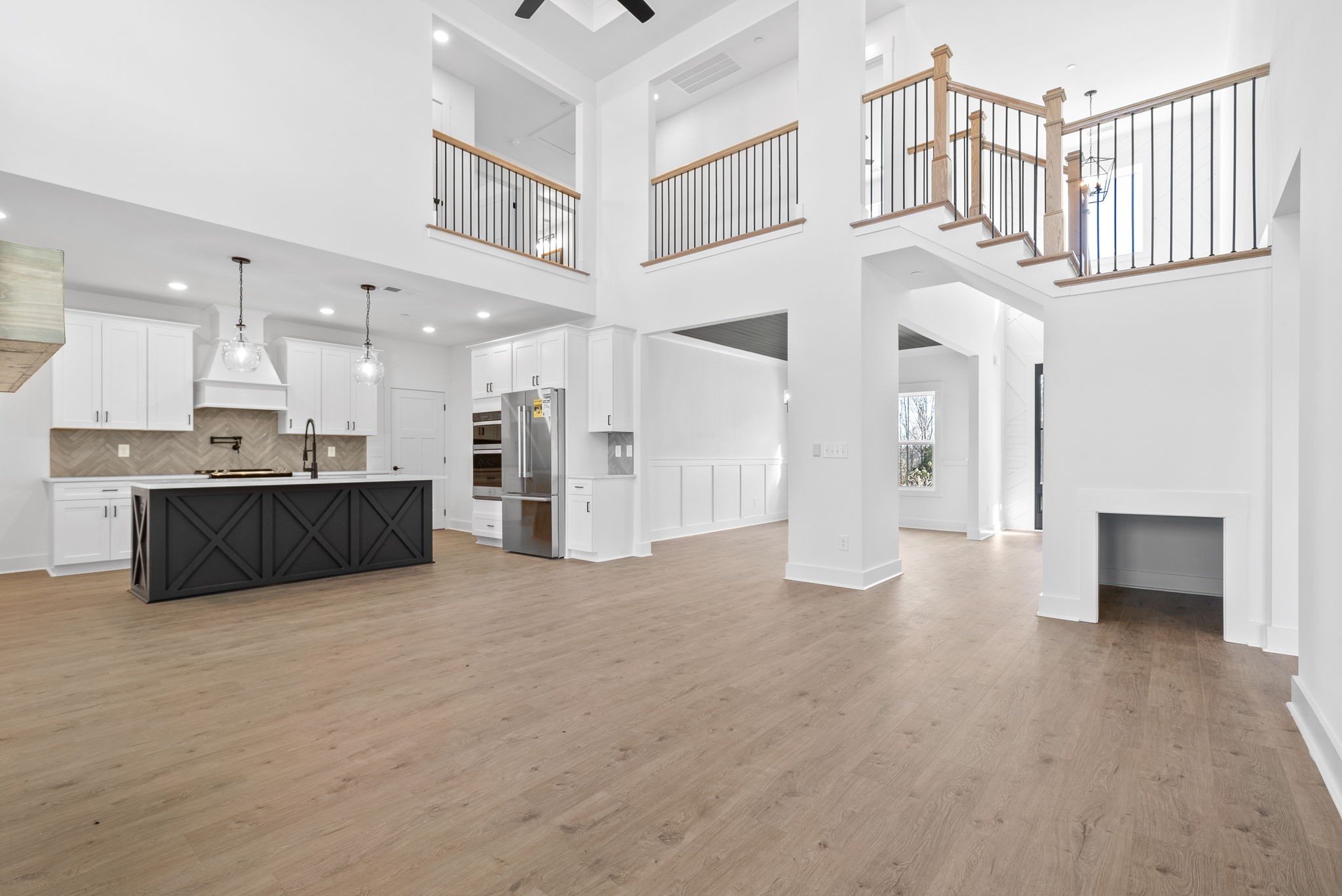 Clarksville, Tennessee 37040, United States, 4 Bedrooms Bedrooms, ,3 BathroomsBathrooms,Residential,Active,236161