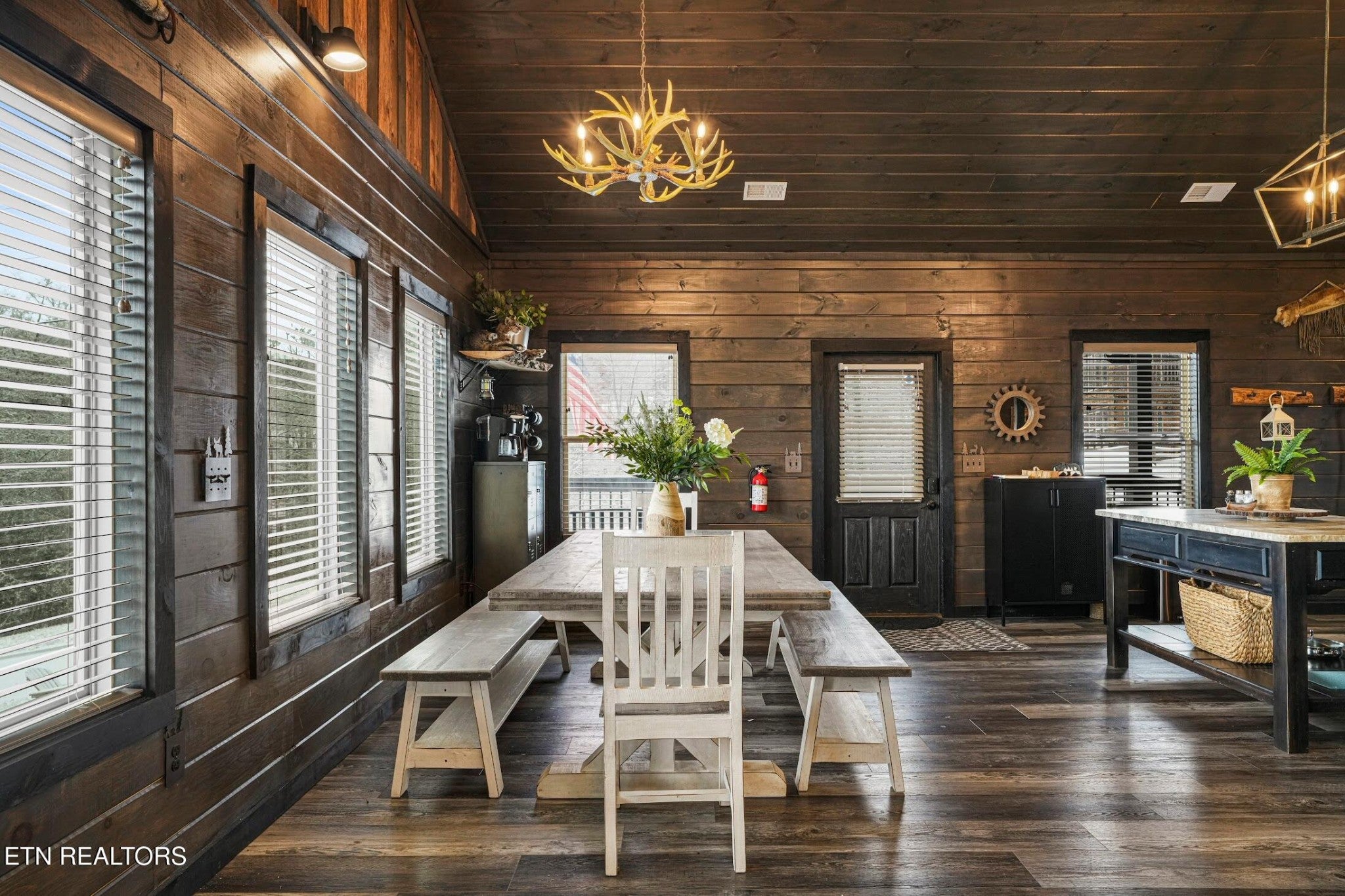 330 Oak Lake Drive