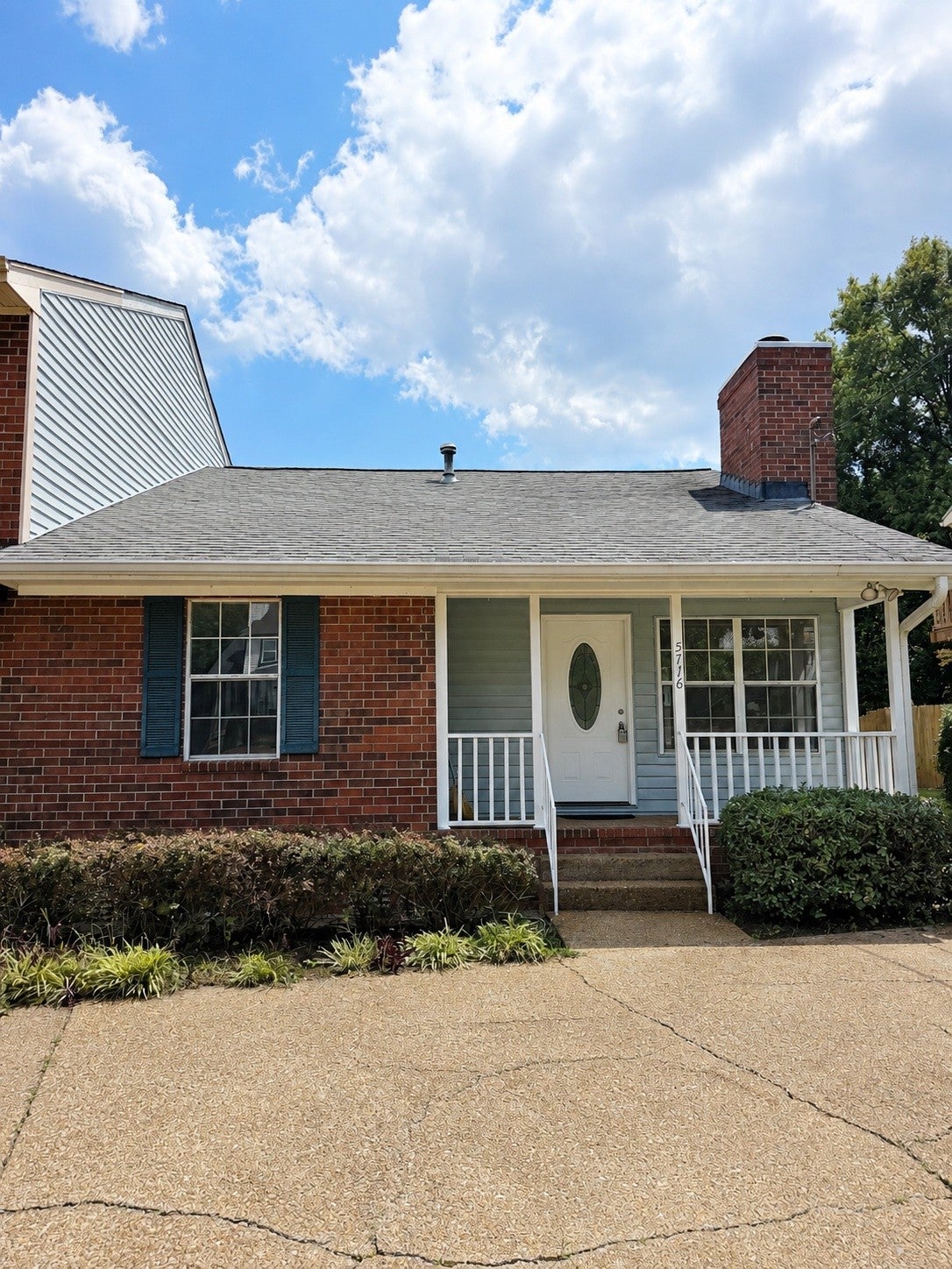 2.0-bed rental at 5716 Brentwood Meadows Cir