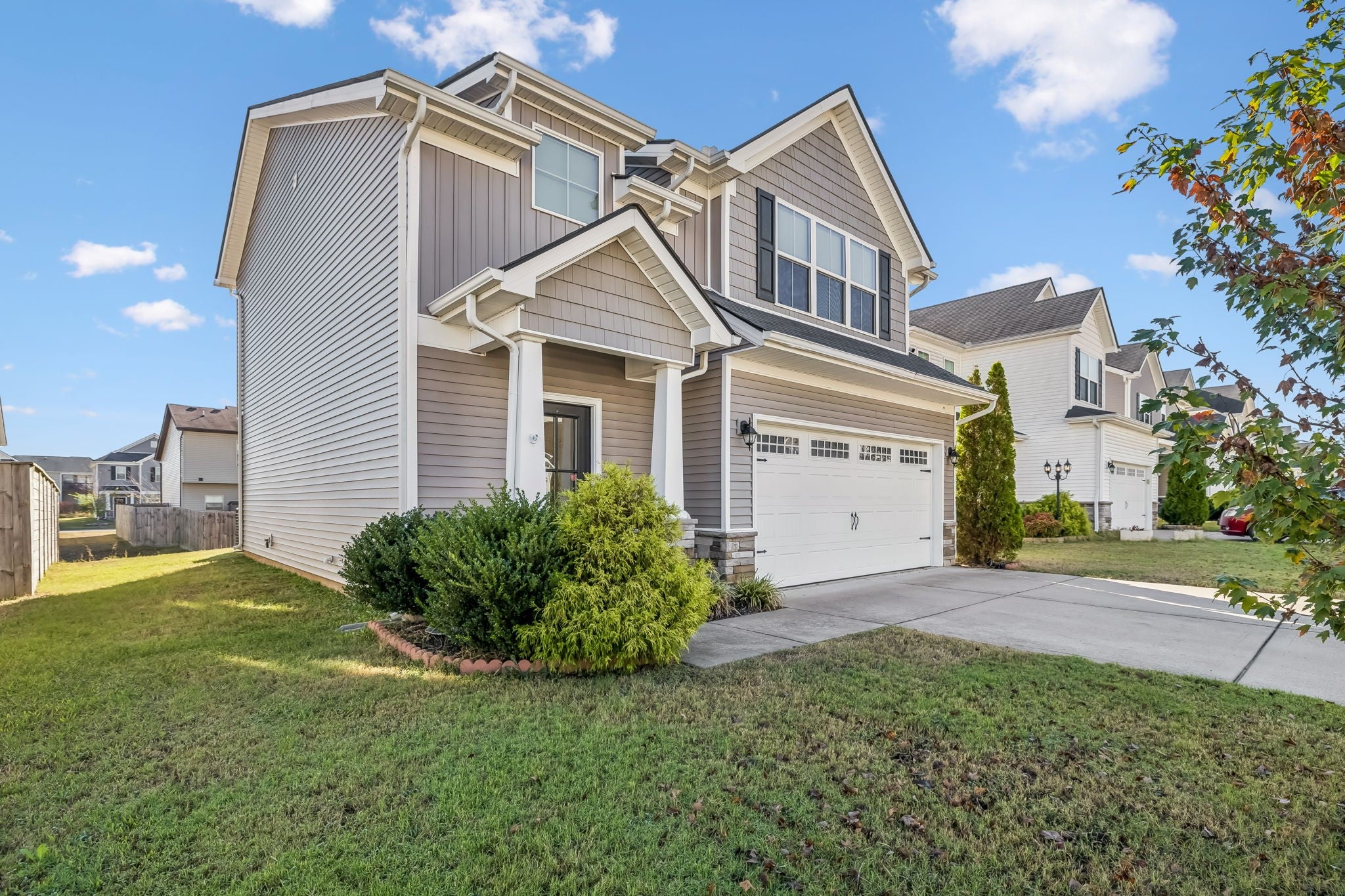 1712 Sunray Dr