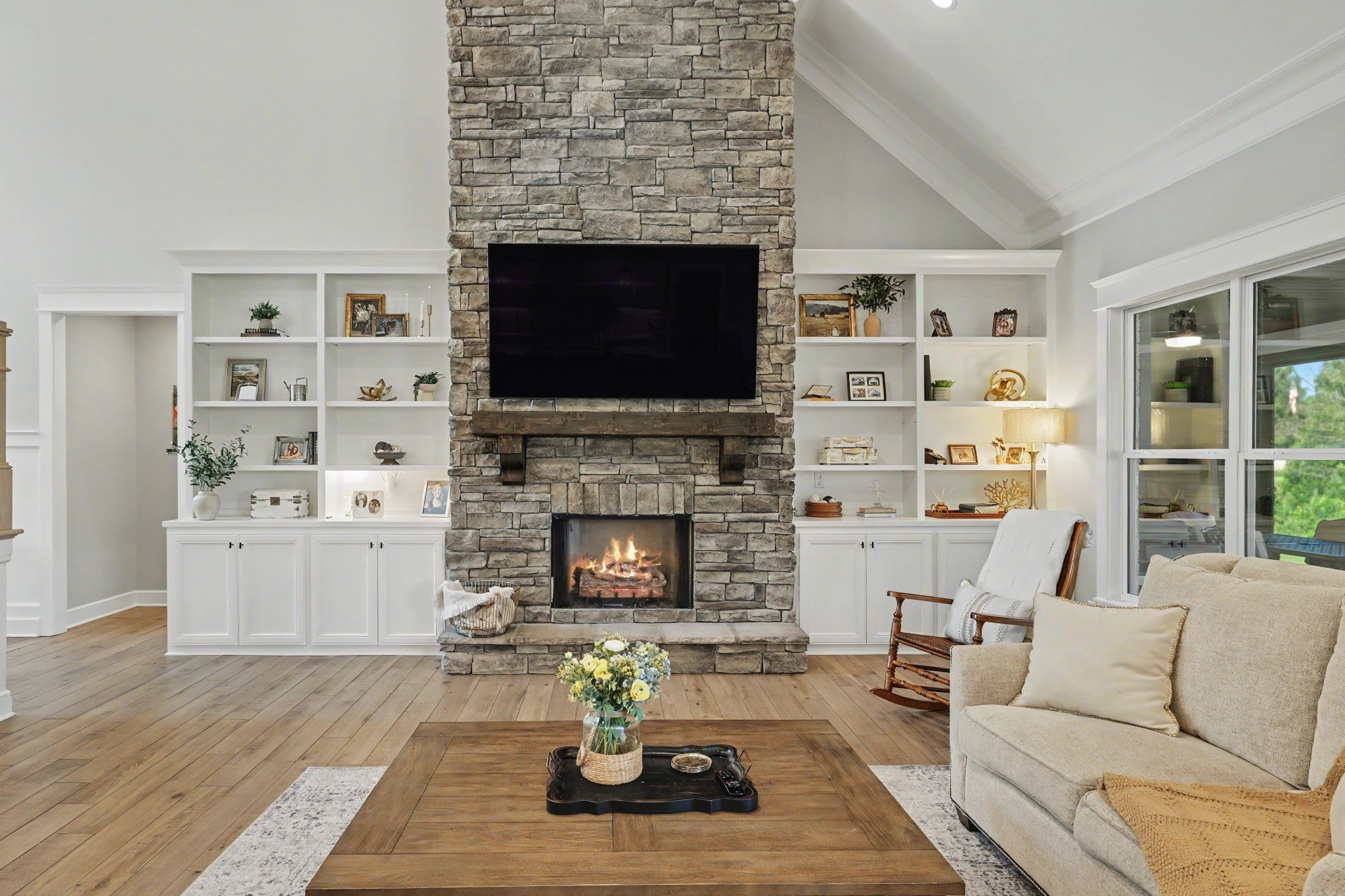 701 Farmington Dr