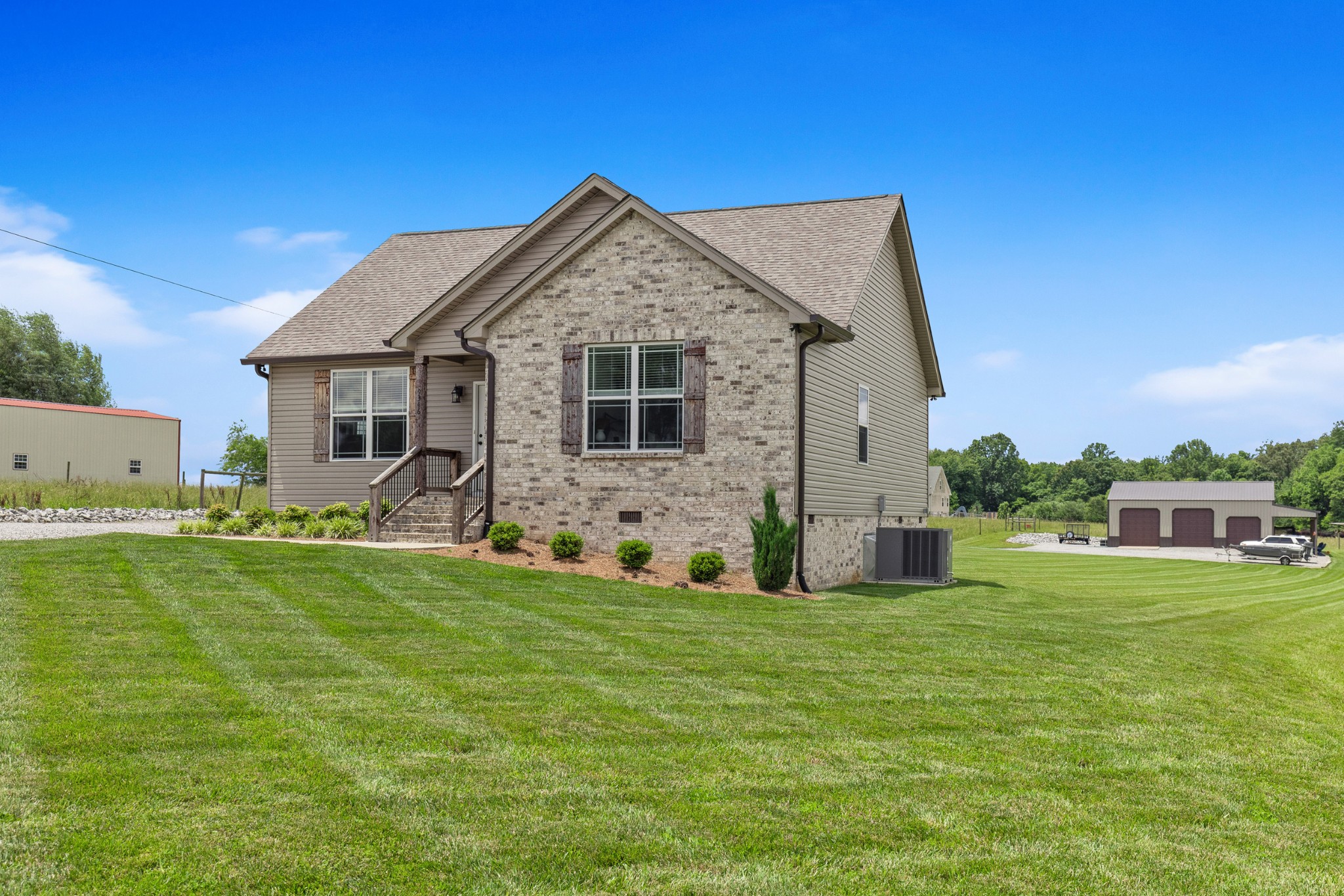 9346 Highway 49 E