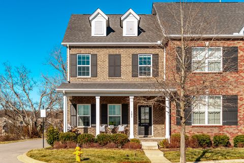 121 Saddlewood Ln Hendersonville TN 37075