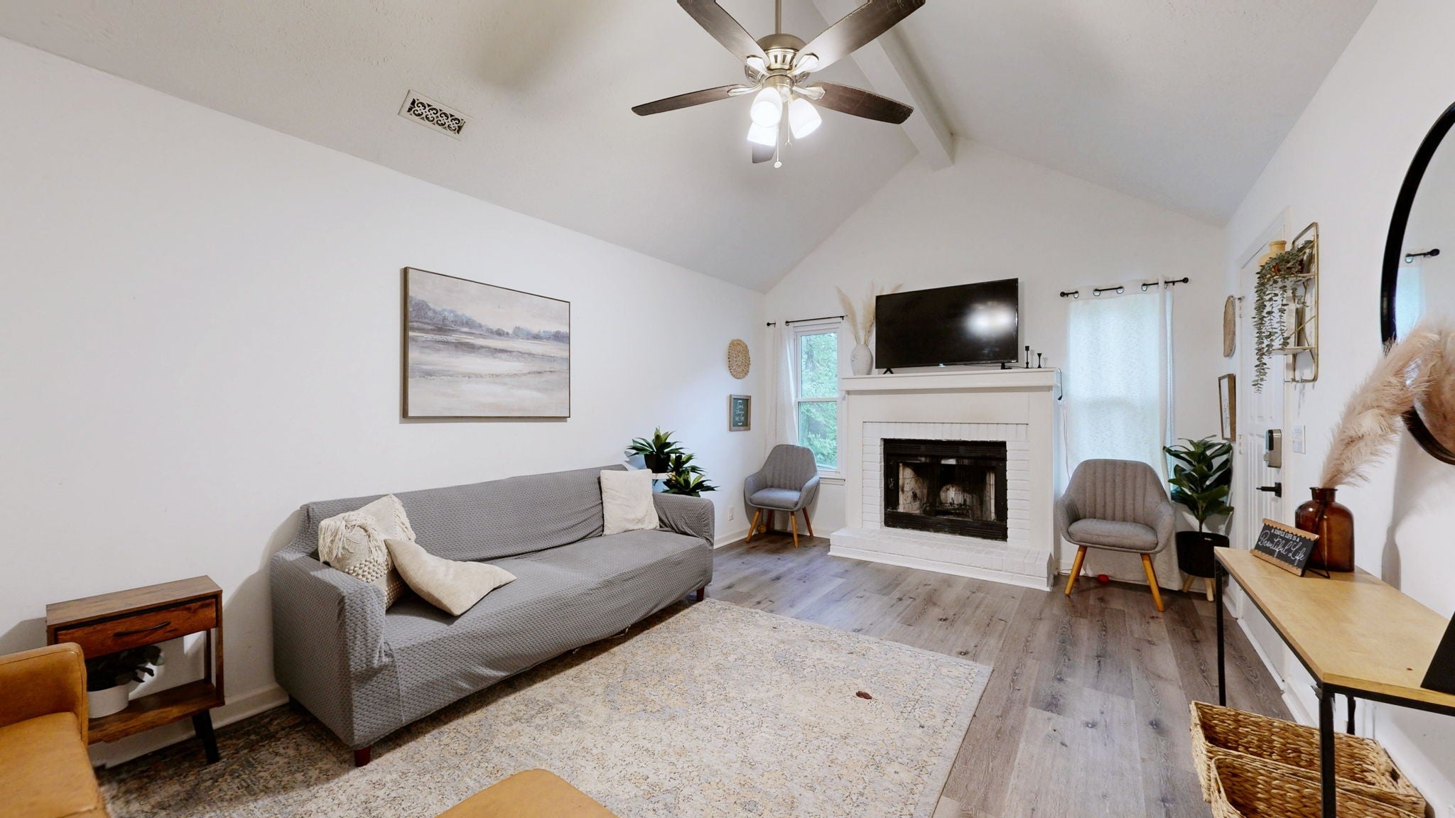 613 Cedarhill Ct