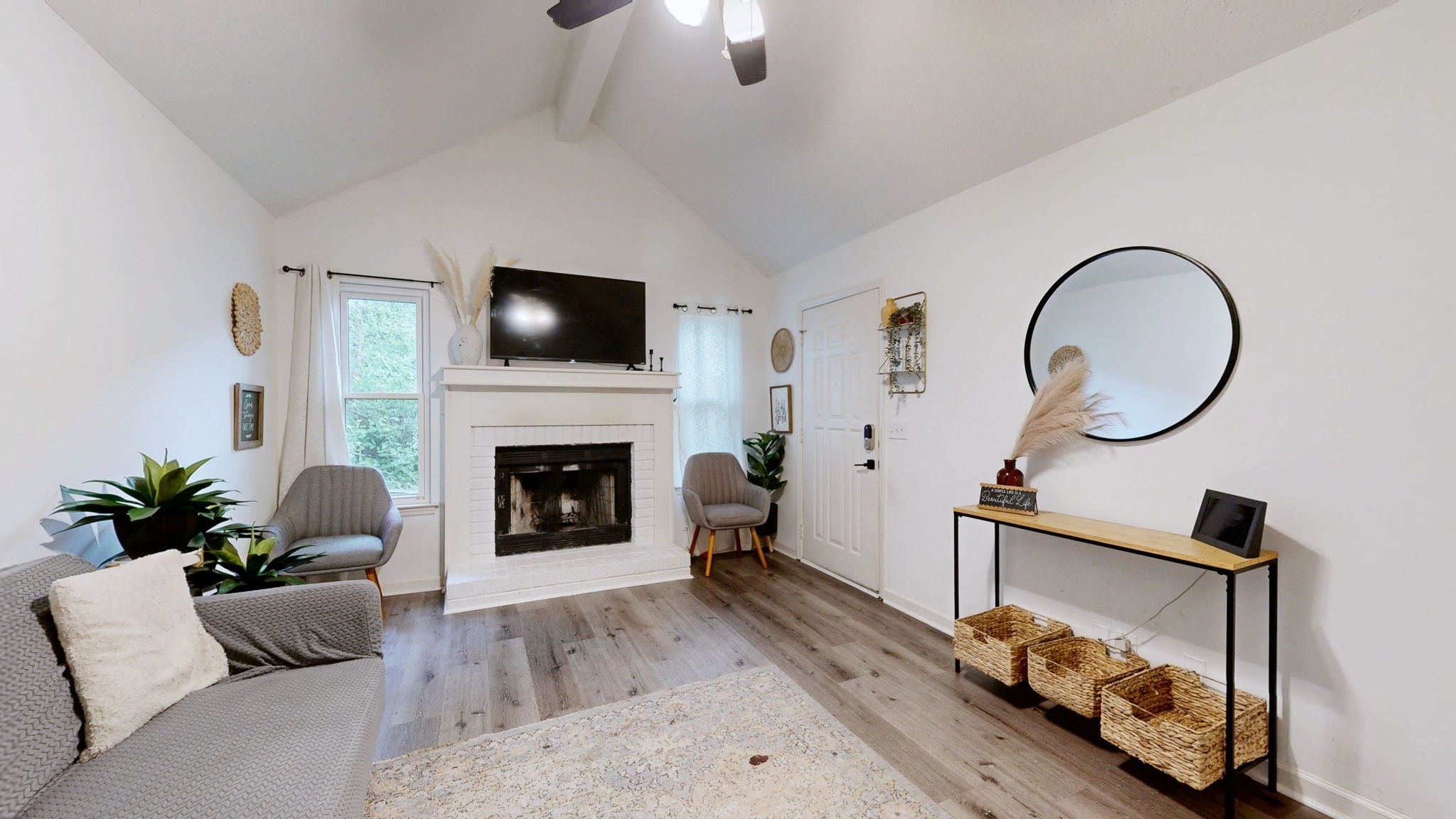613 Cedarhill Ct