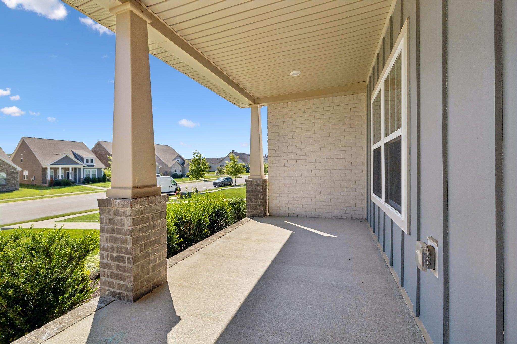 712 Hahn Ct
