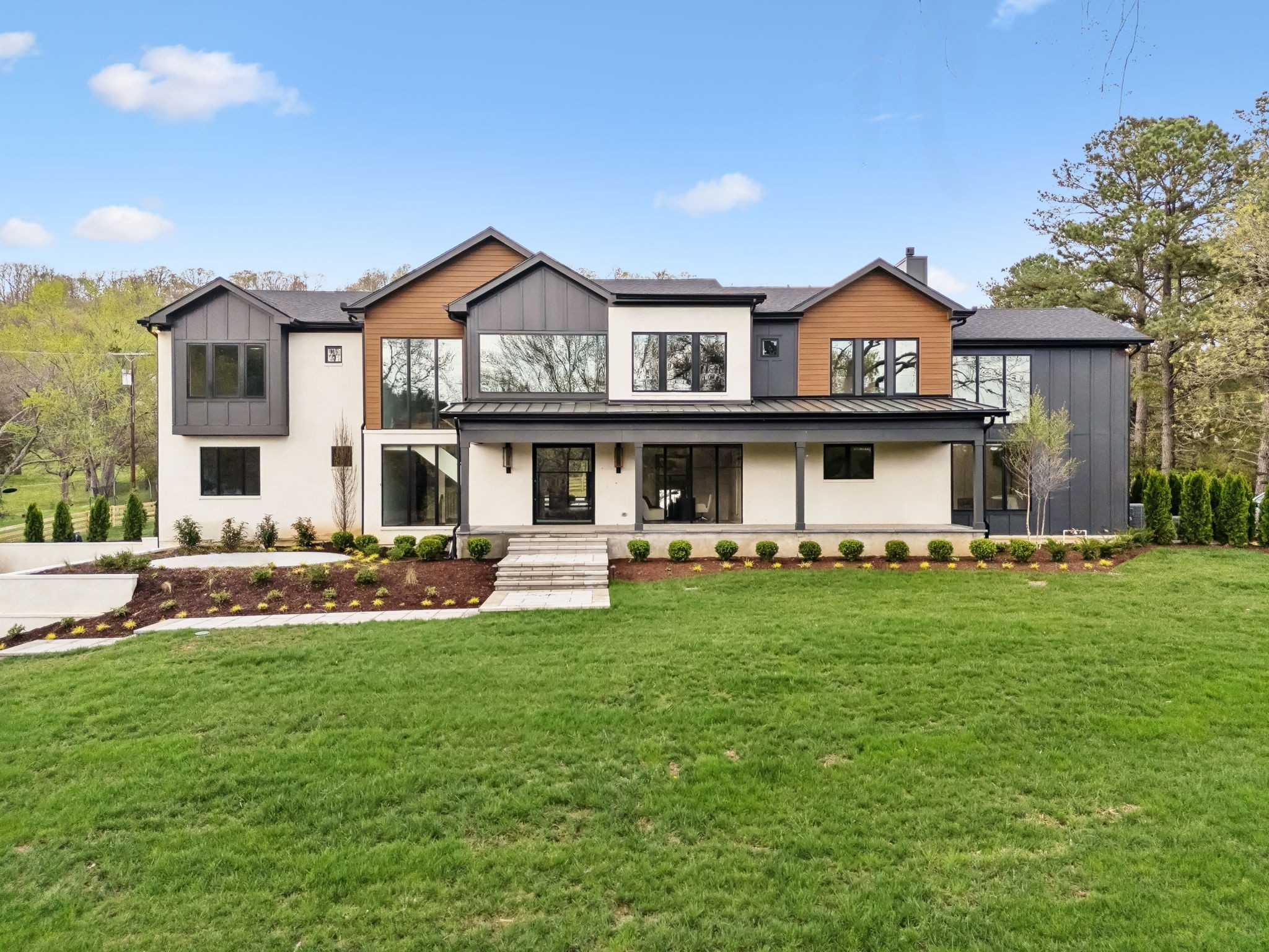 5940 Robert E Lee Dr