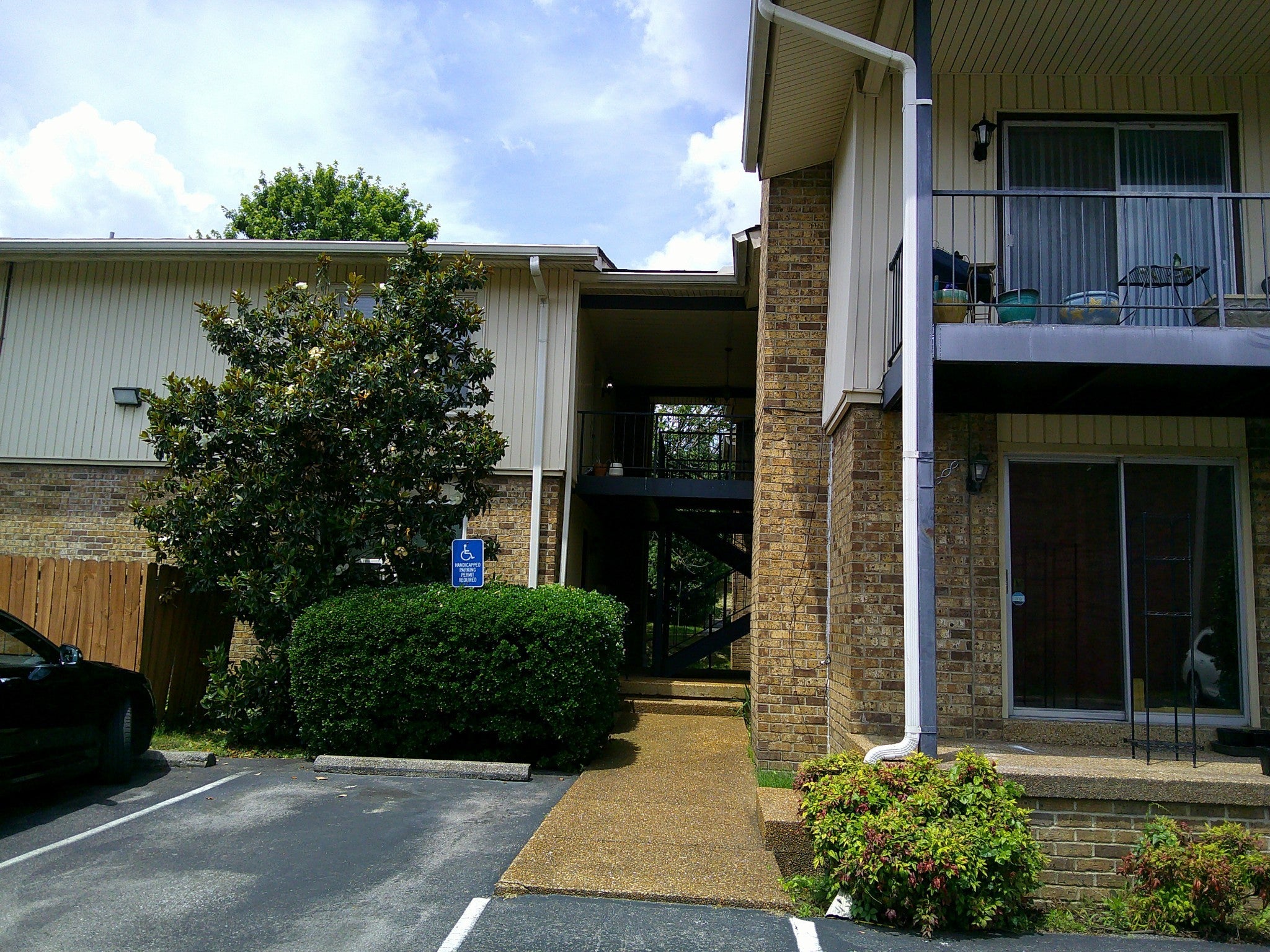 1.0-bed rental at 2116 Hobbs Rd M19