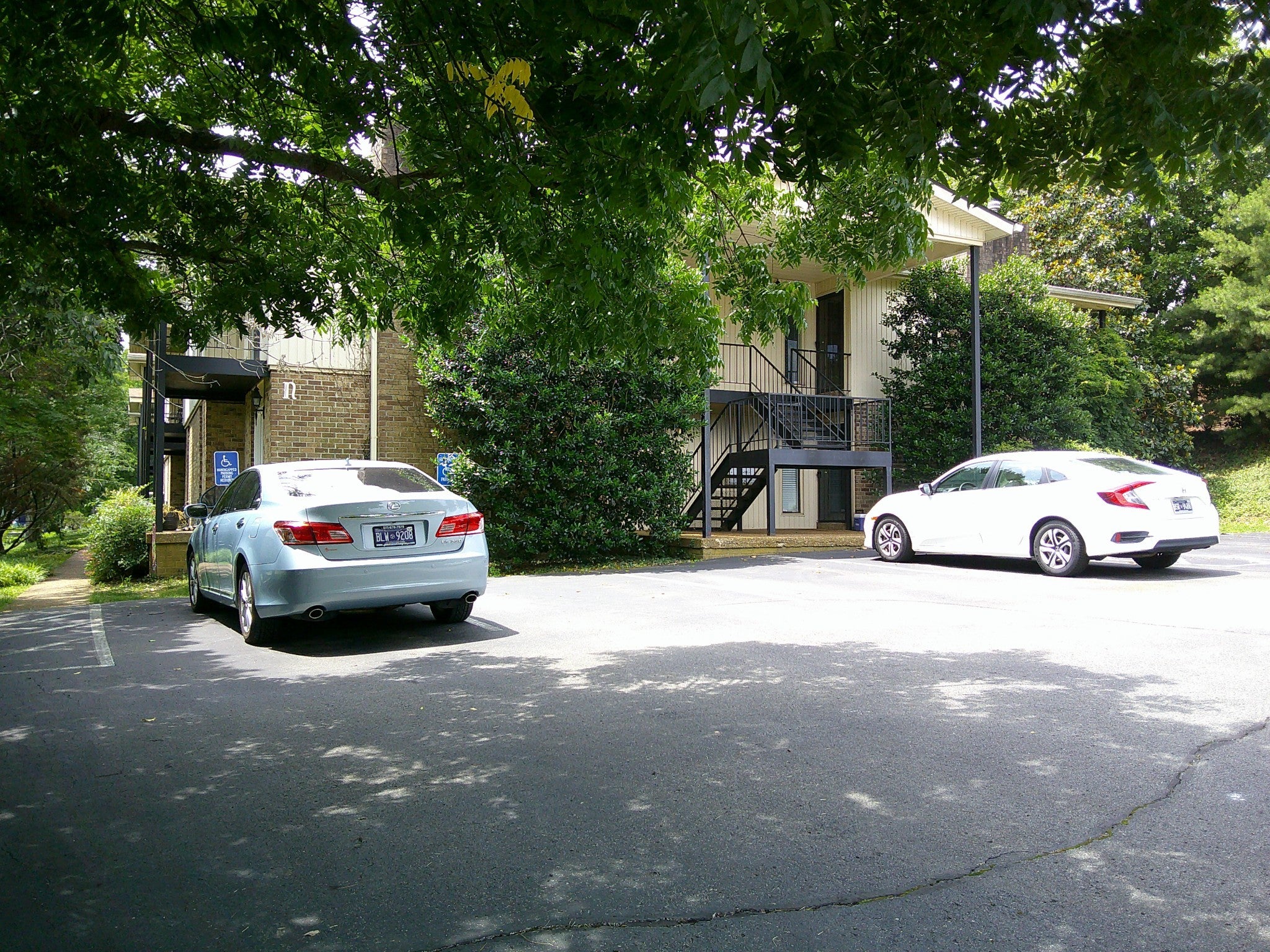 2116 Hobbs Rd M19
