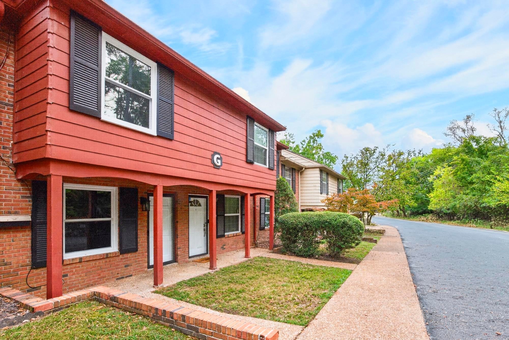 5515 Country Dr 46