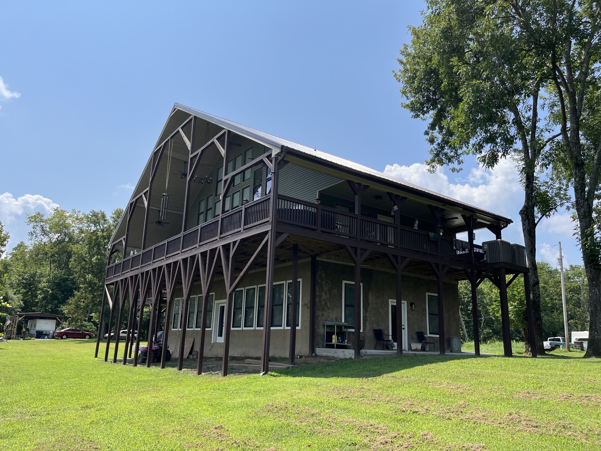950 Sauger Dr