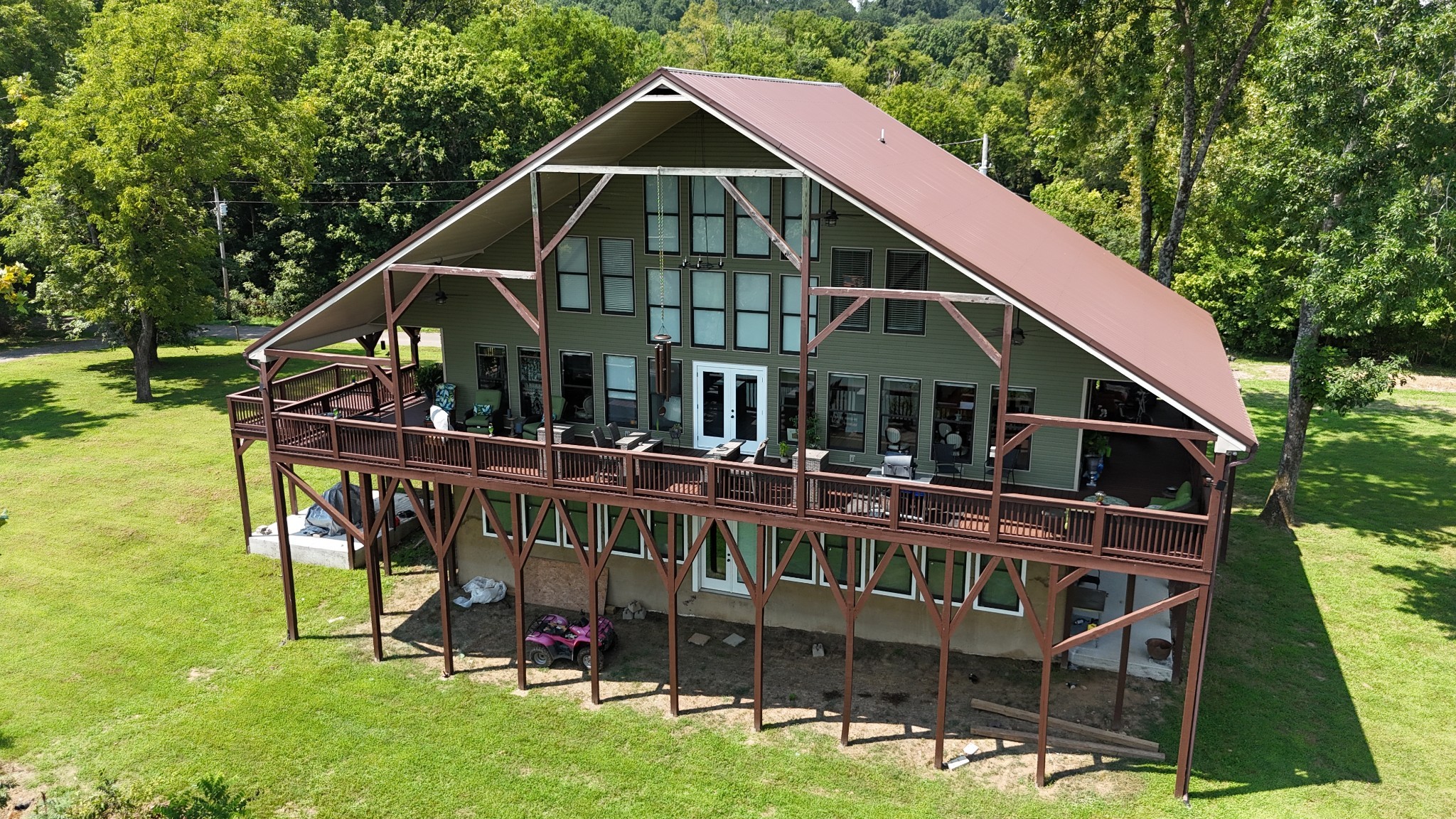 950 Sauger Dr
