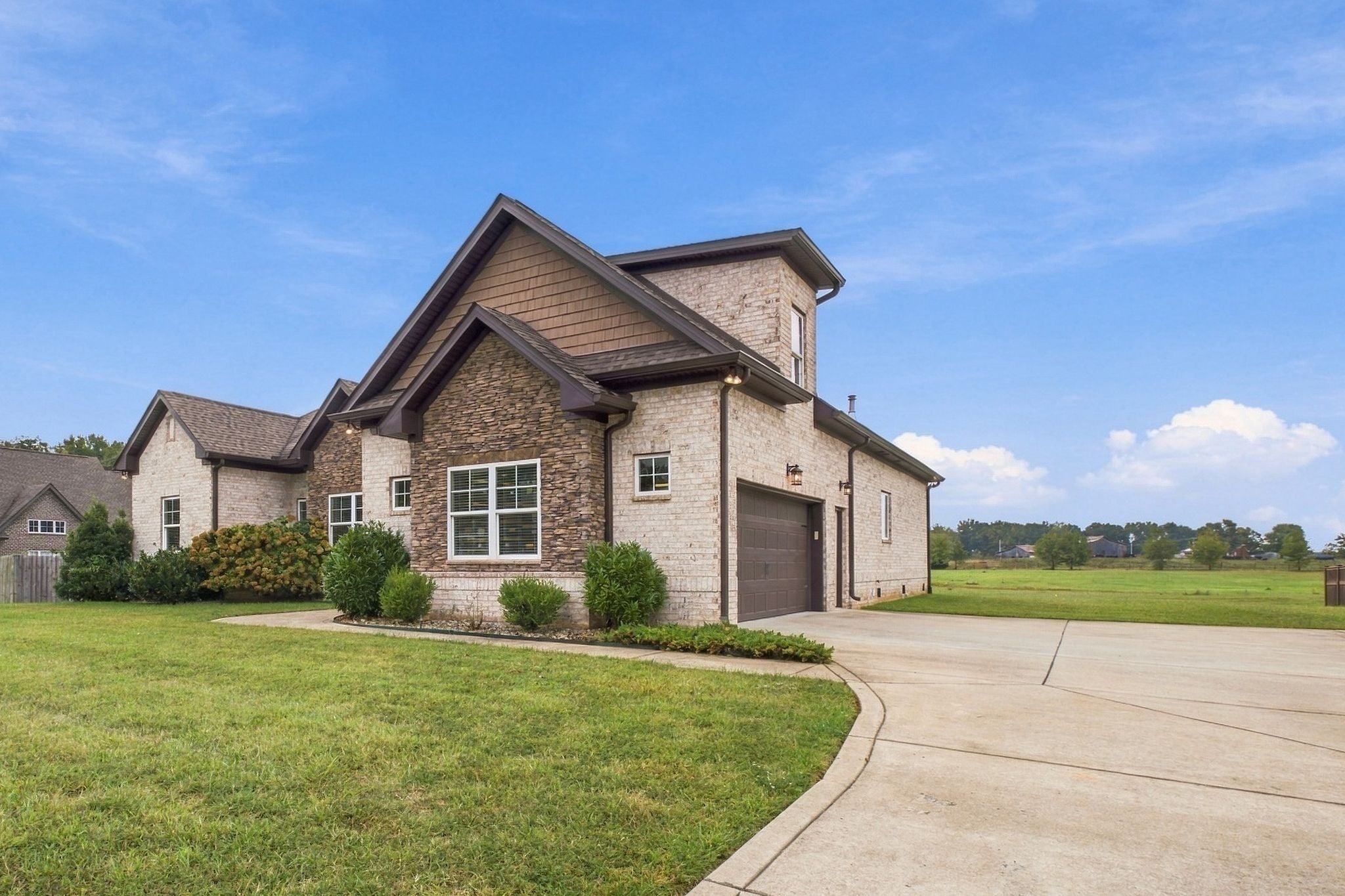 132 Bloomsbury Dr