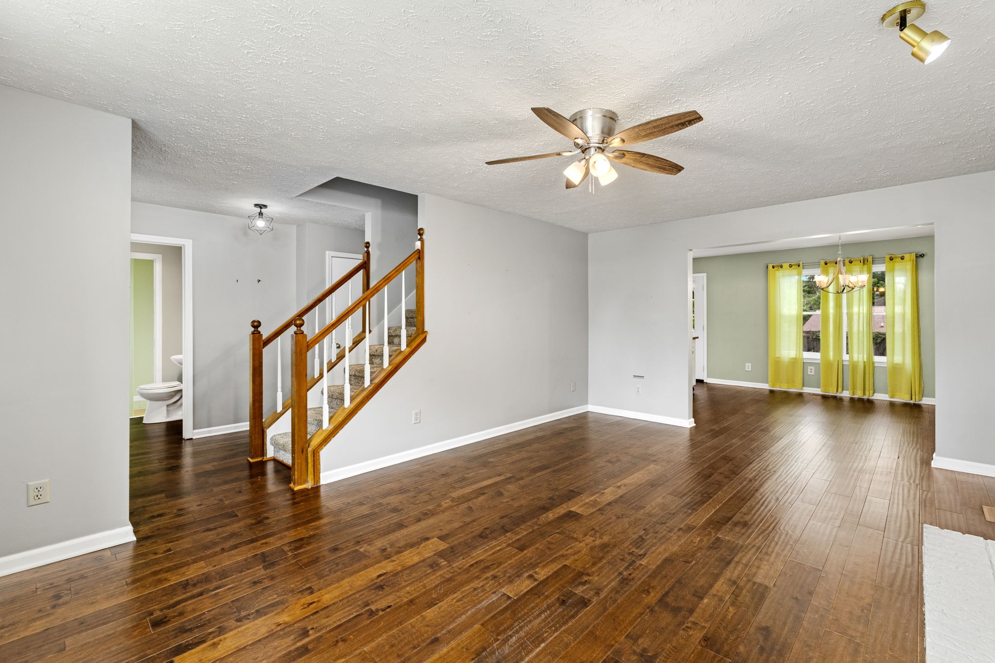 325 Brandiwood Ct
