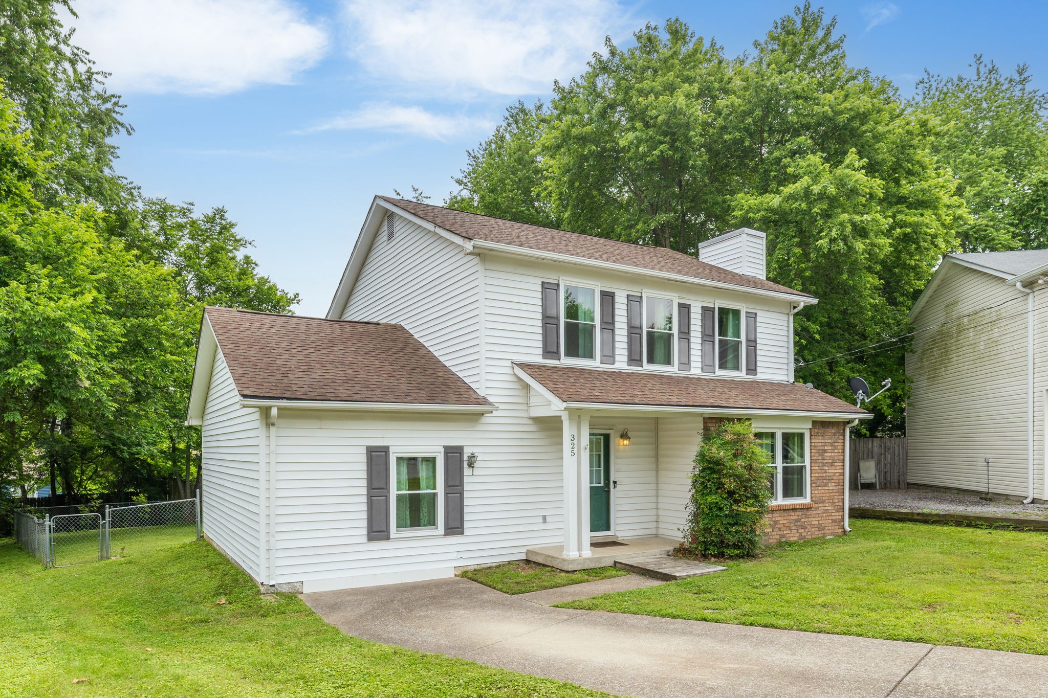 325 Brandiwood Ct