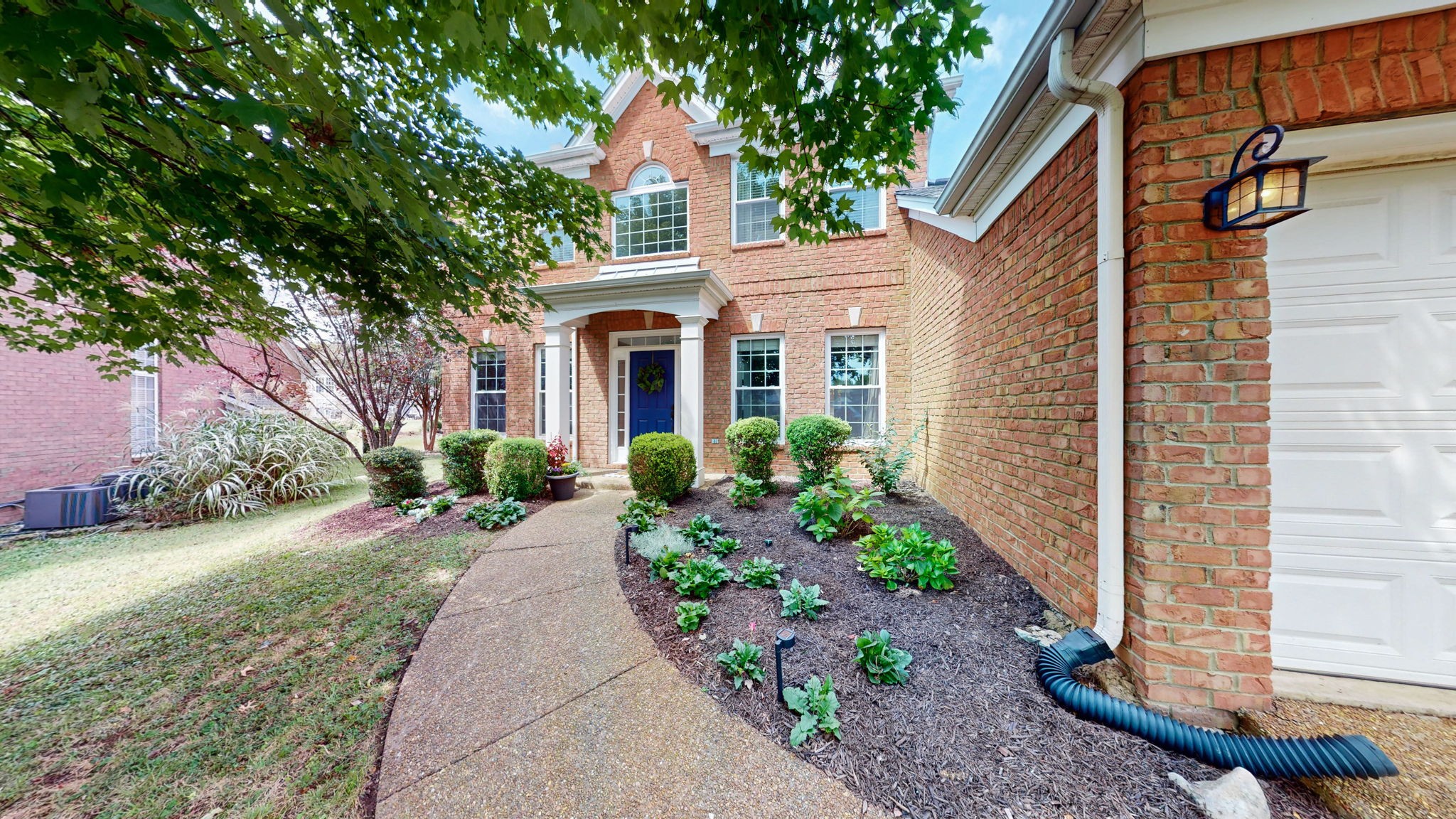 325 Swynford Ct