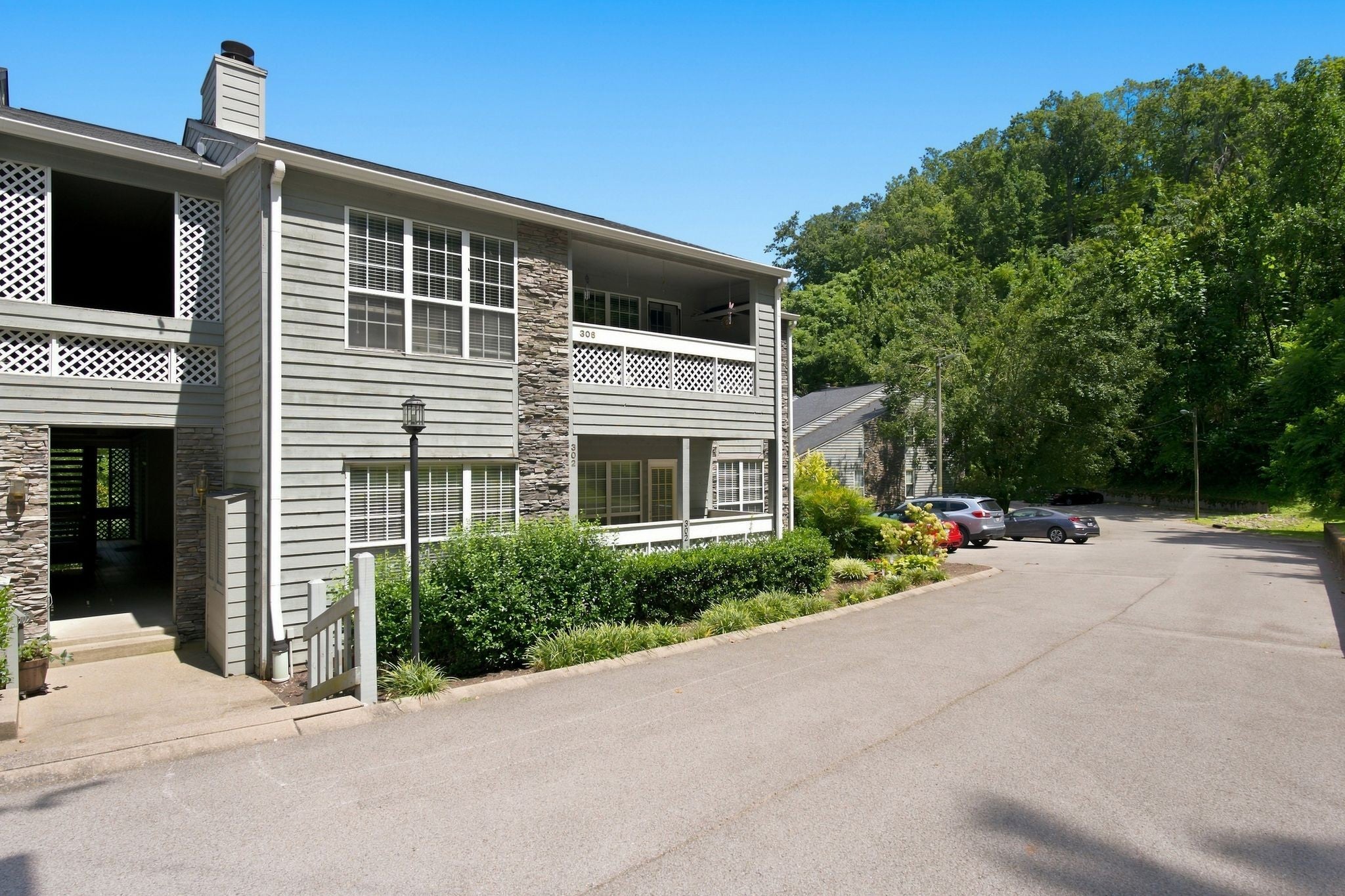 302 Post Creek Rd