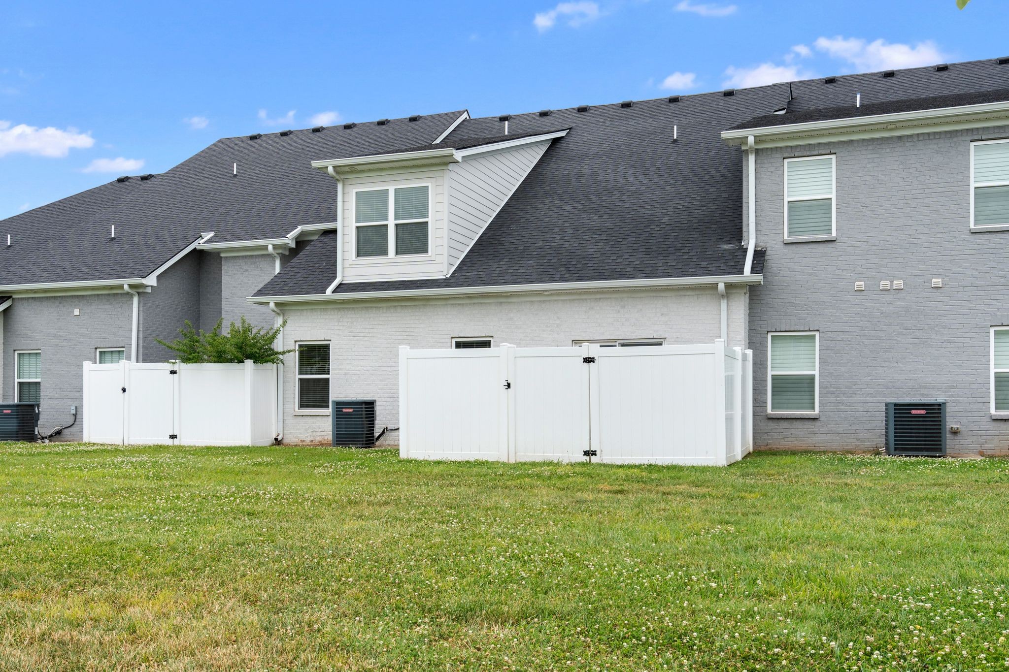 3506 Pershing Dr