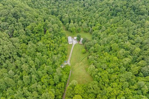 938 Riley Creek Rd Whitleyville TN 38588