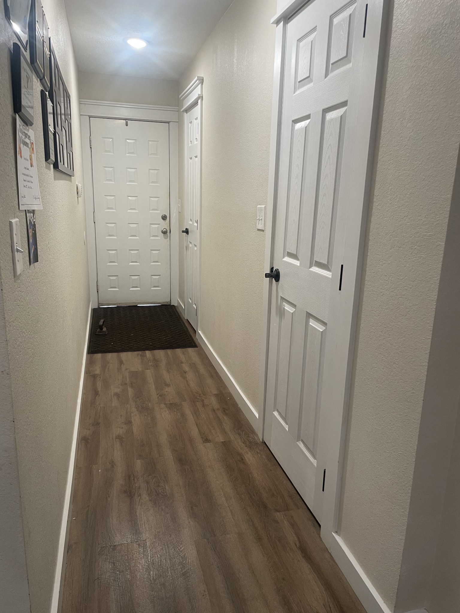 239 Main St S