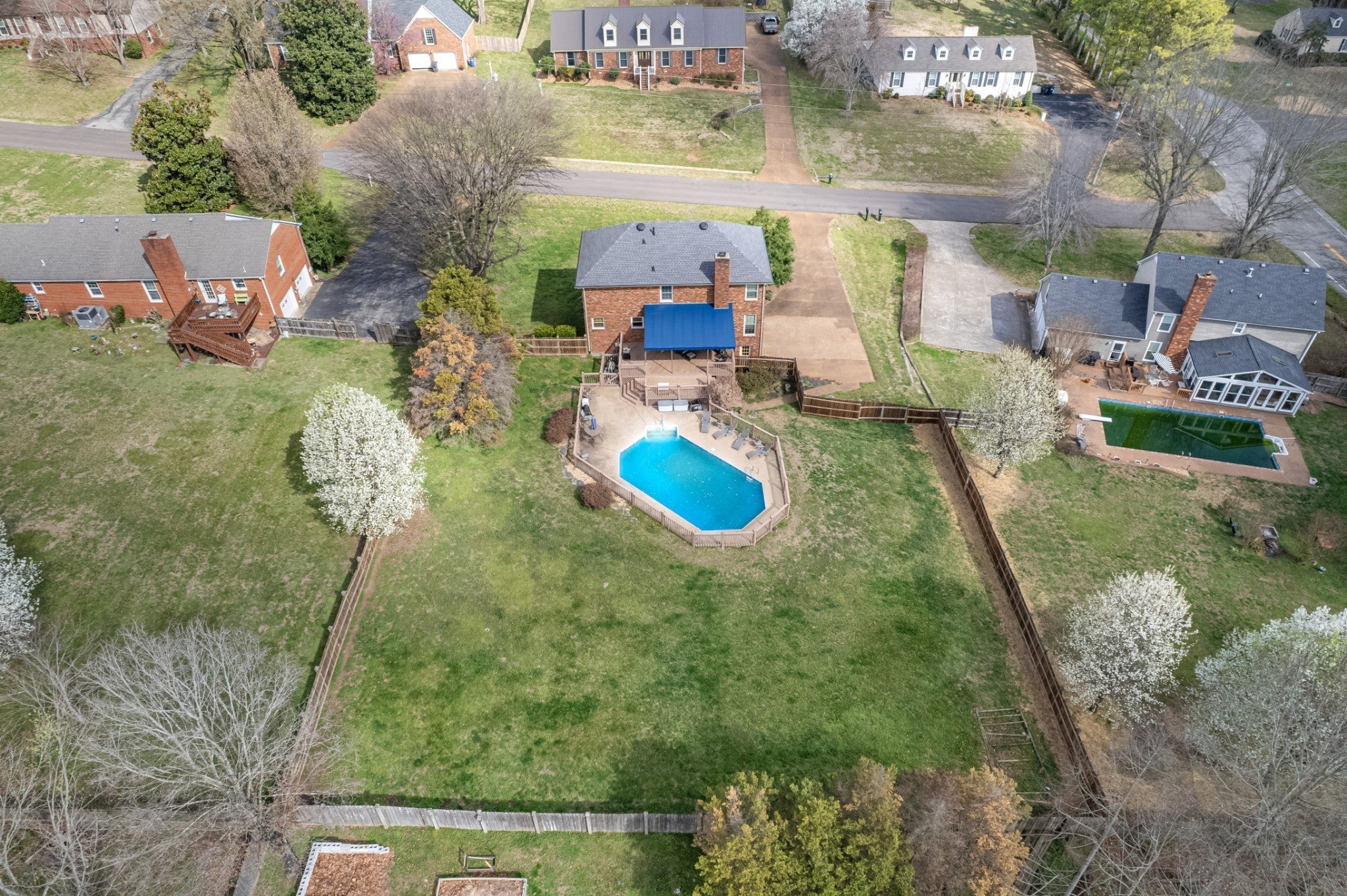 1503 Heritage Dr