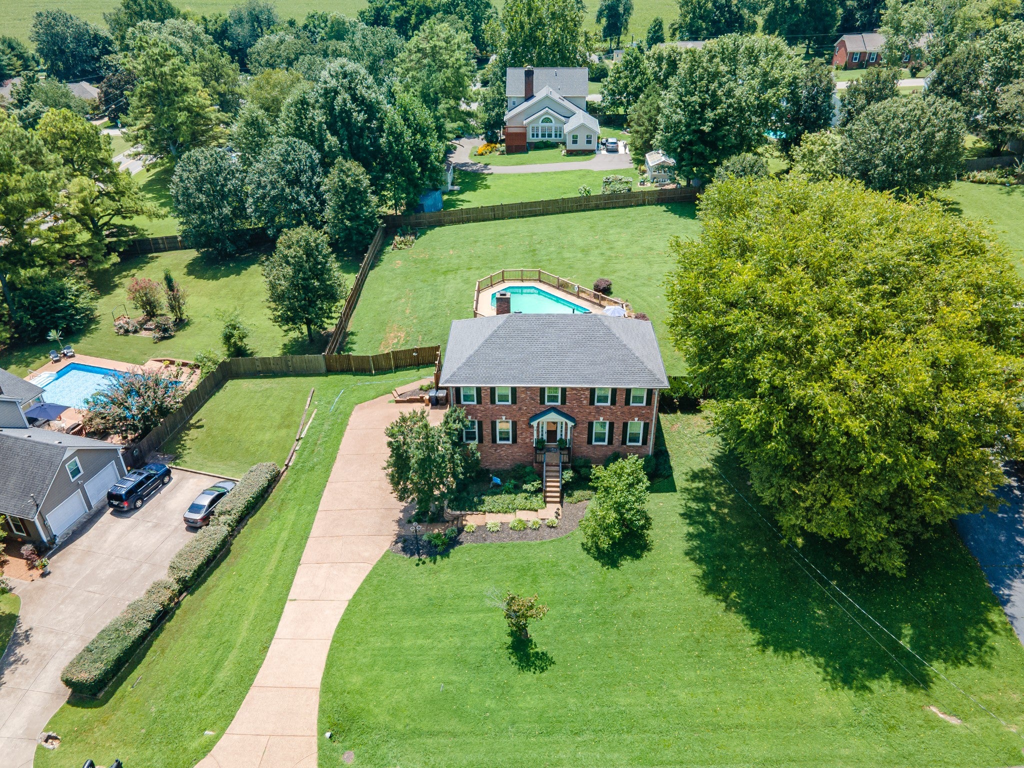 1503 Heritage Dr