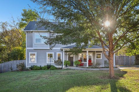 2221 Thistlewood Dr Nashville TN 37216