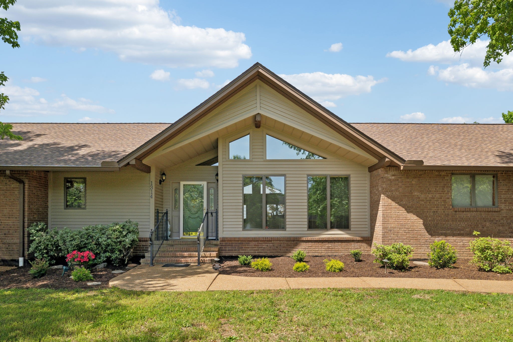 1314 Huntington Dr