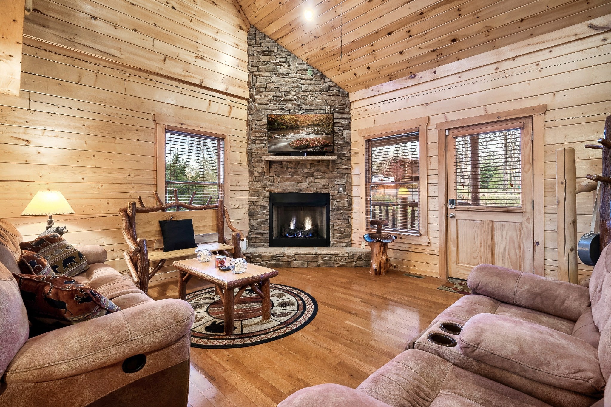 318 Alpine Mountain Way