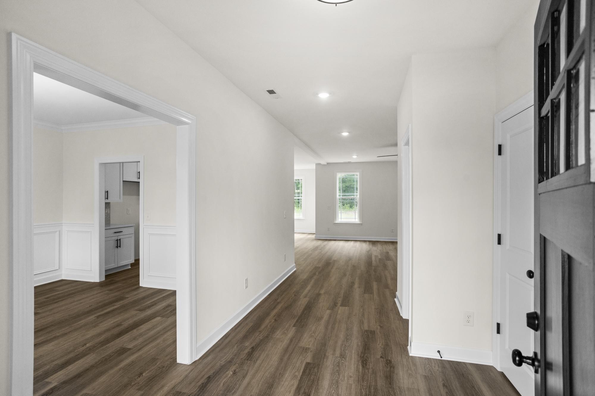 5021 Salient Dr