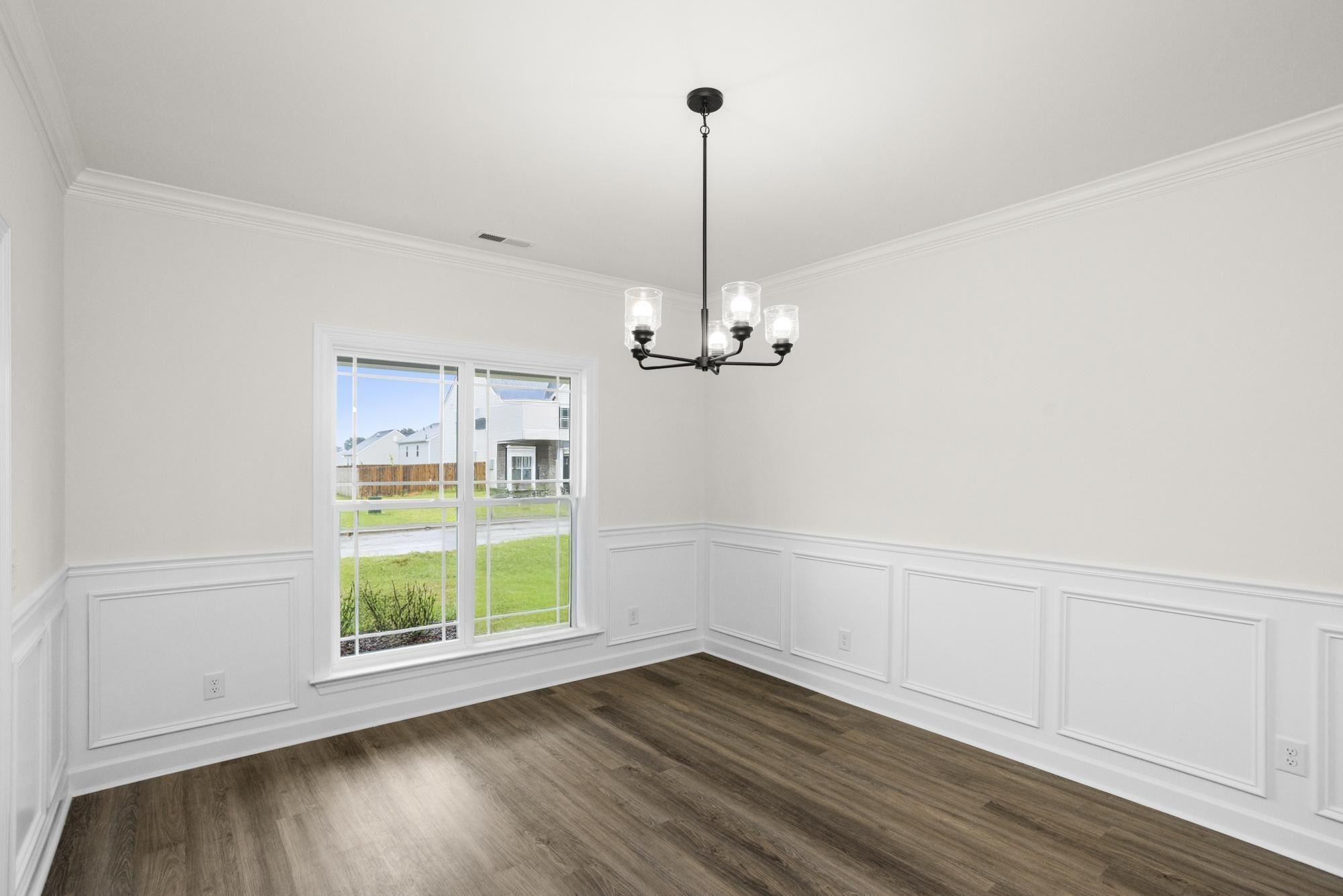 5021 Salient Dr