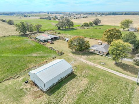 97 Ramah Rd Leoma TN 38468