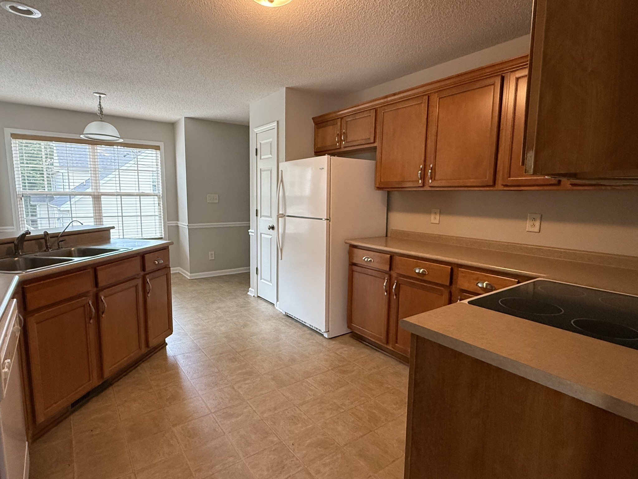 3400 Summerfield Dr