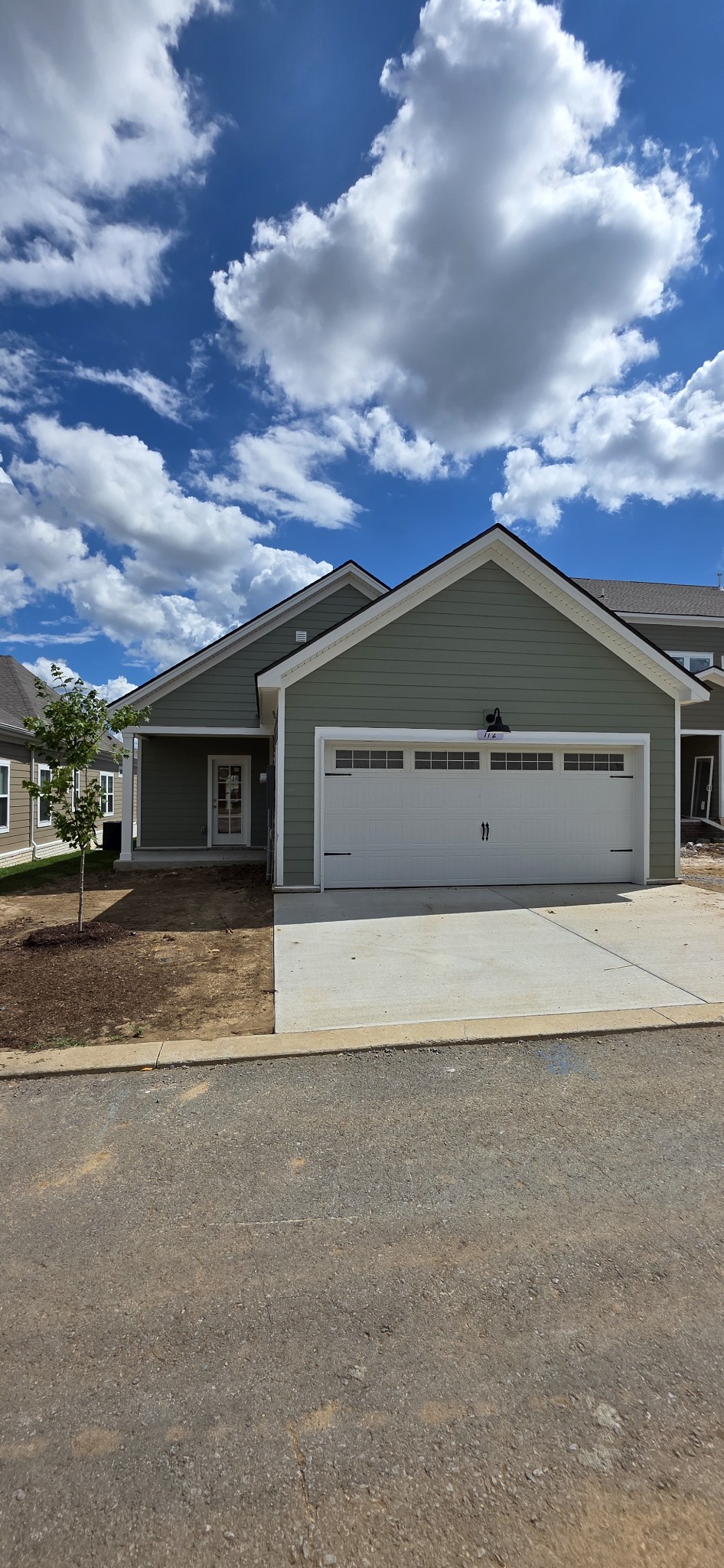 112 Ireton Aly