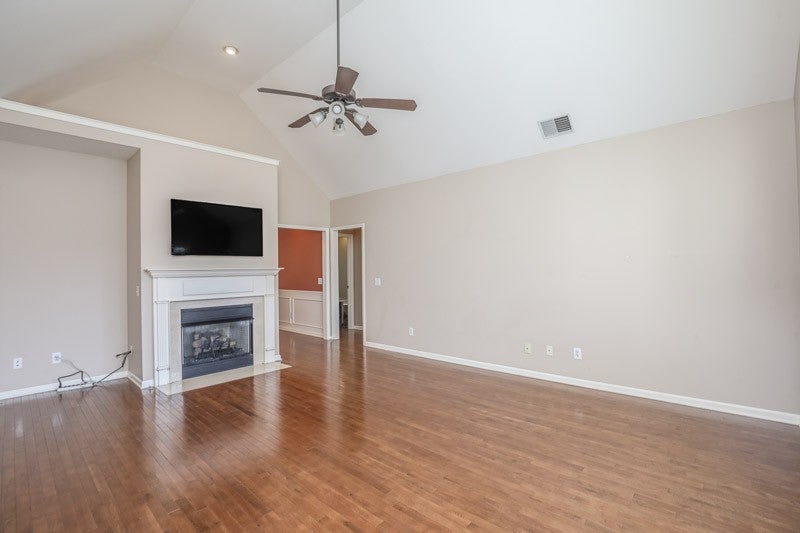 649 Bonita Pkwy S