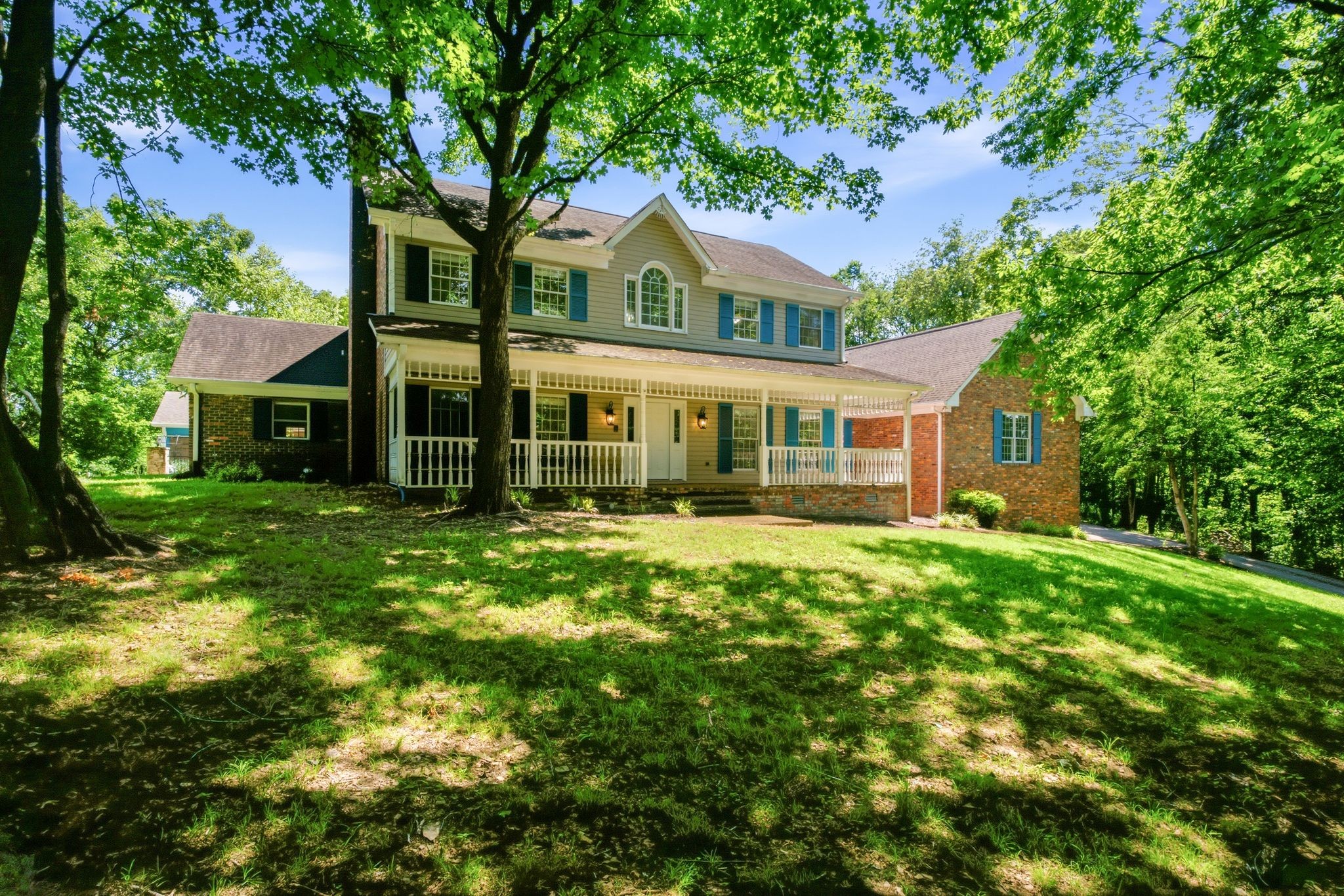 1122 Longview Dr