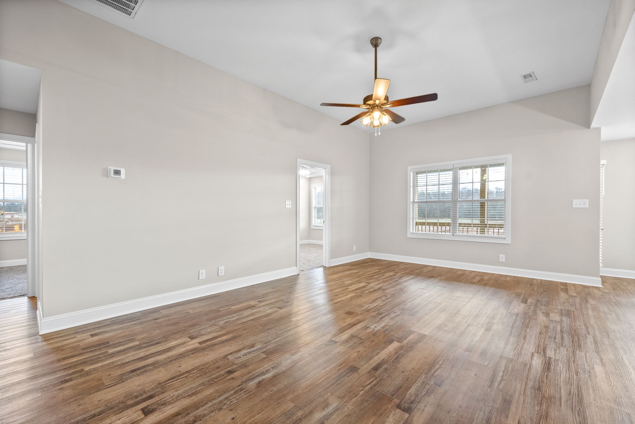 Clarksville, Tennessee 37040, United States, 3 Bedrooms Bedrooms, ,2 BathroomsBathrooms,Residential,Active,25406