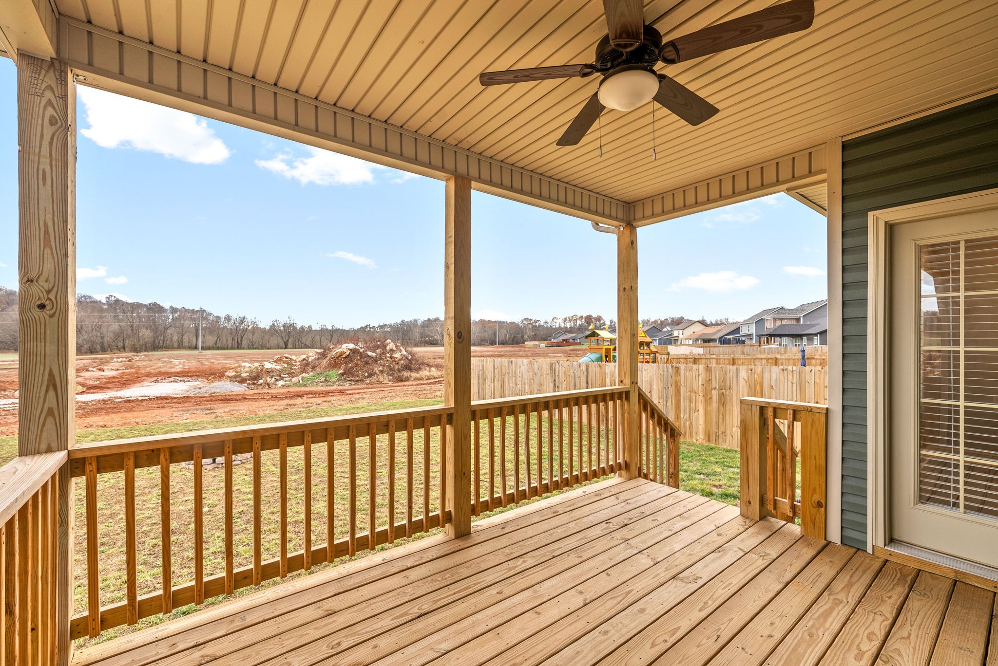 Clarksville, Tennessee 37040, United States, 3 Bedrooms Bedrooms, ,2 BathroomsBathrooms,Residential,Active,25406