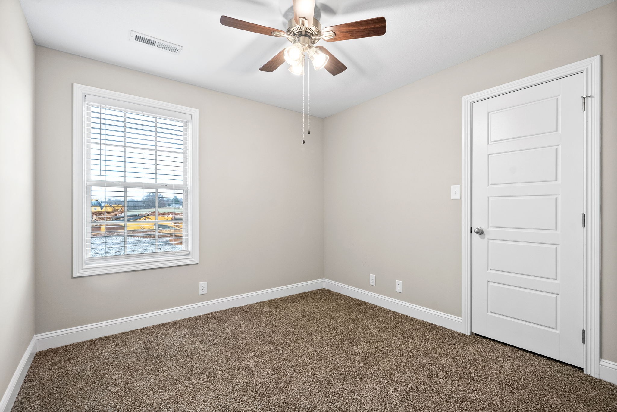 Clarksville, Tennessee 37040, United States, 3 Bedrooms Bedrooms, ,2 BathroomsBathrooms,Residential,Active,25406