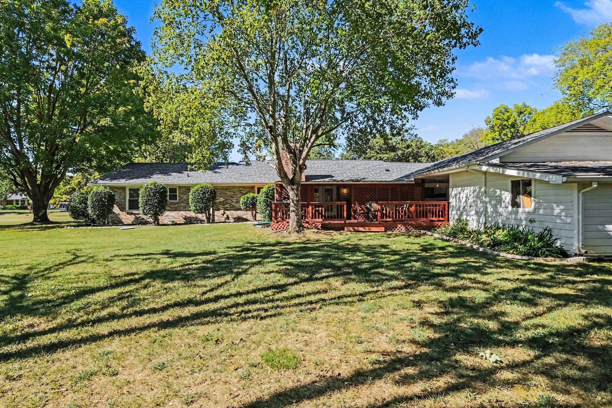 146 W Clearview Dr