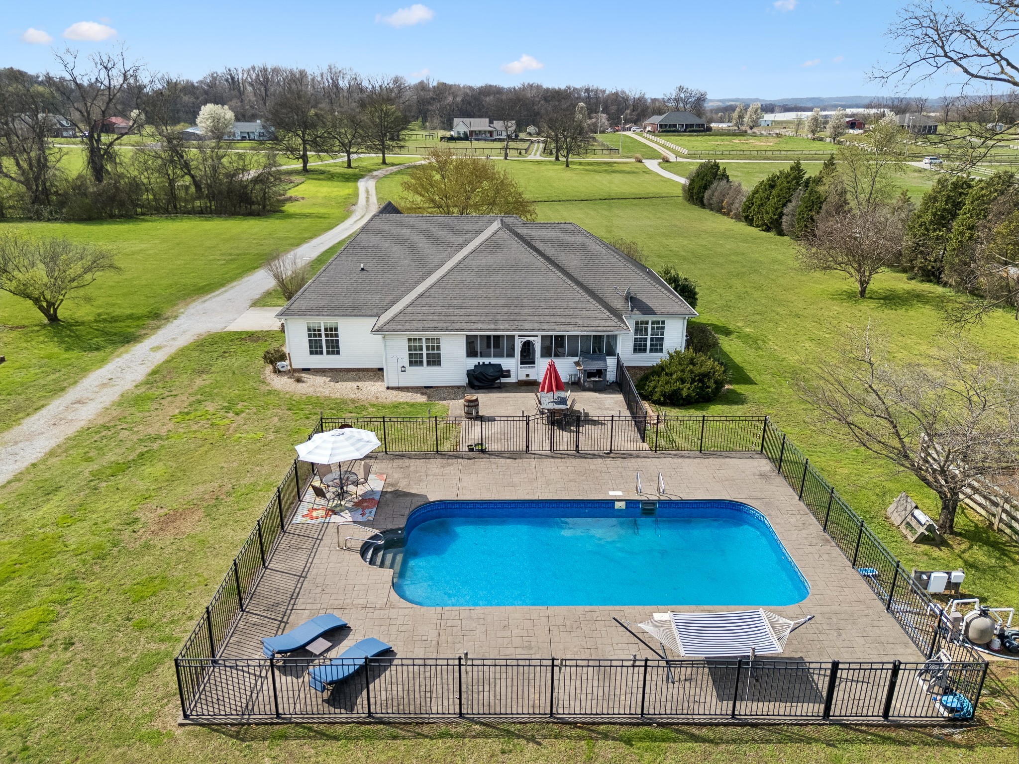 7009 Hoover Mason Ln