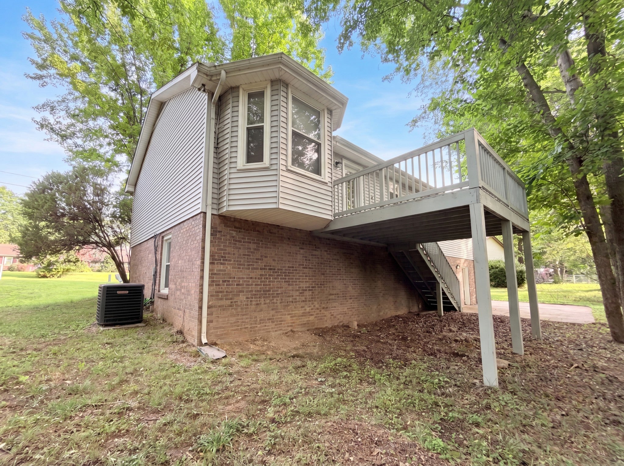 166 Kirby Dr