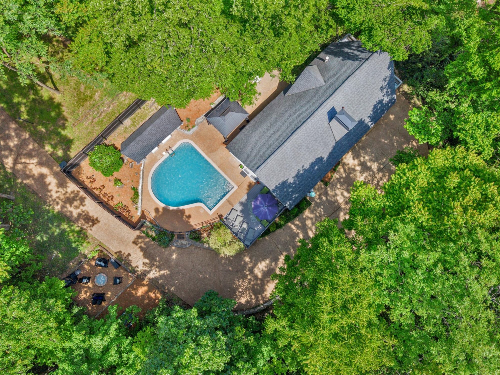 1306 Ewell Ln
