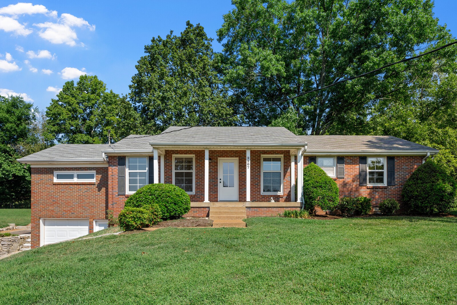 2207 Craigmeade Cir