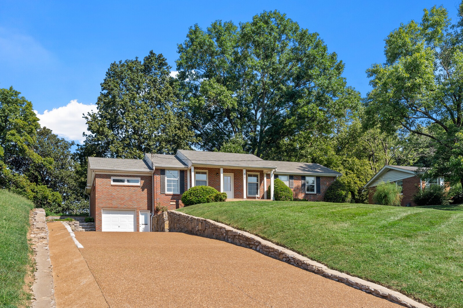 2207 Craigmeade Cir