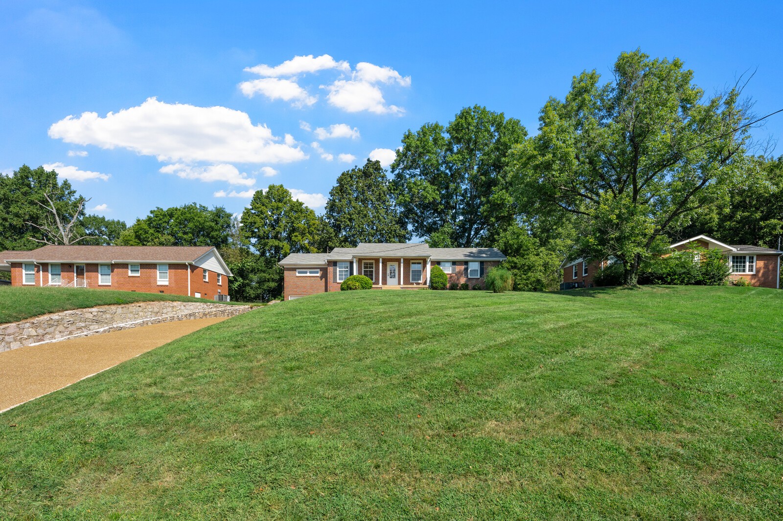 2207 Craigmeade Cir