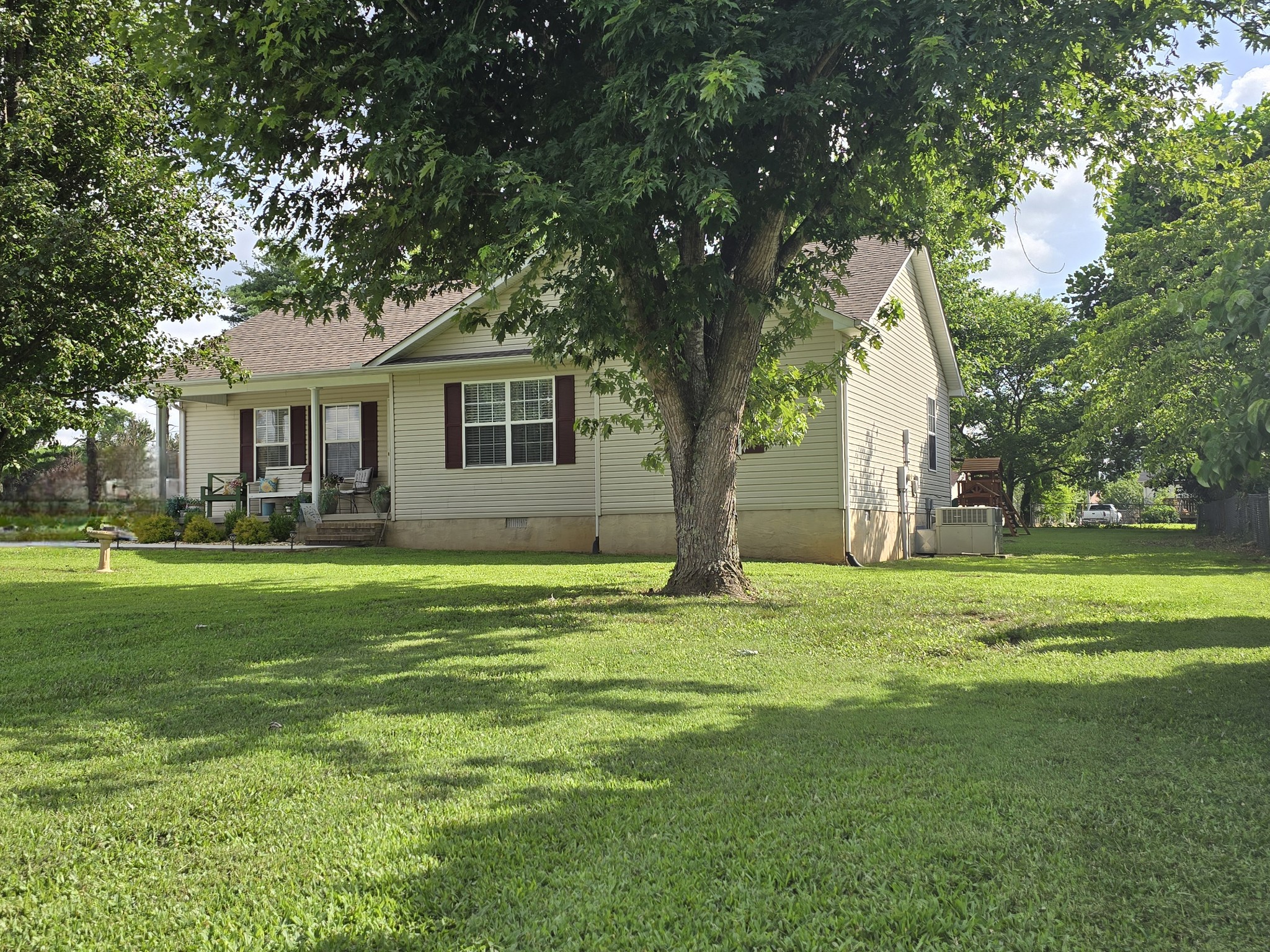 52 Cherry Ln