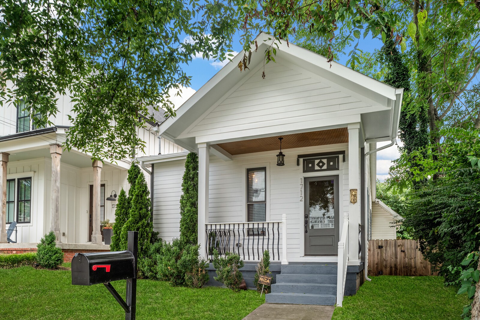 1712 4th Ave N